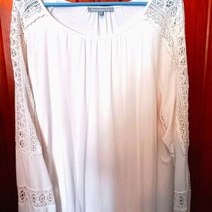 DANIELRAINN BOHO LACE LONG SLEEVE Never Worn!